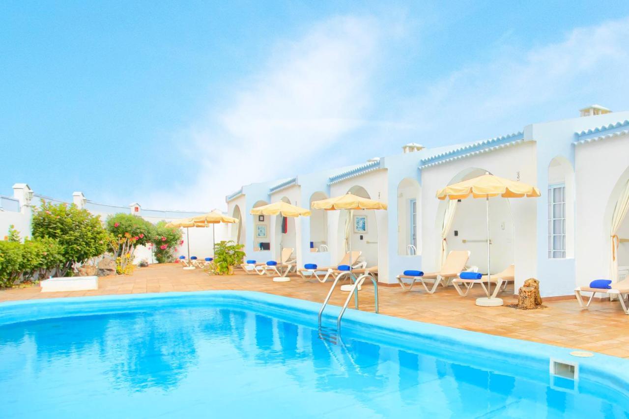 Neptuno Bungalows - Adults Only Corralejo Bagian luar foto